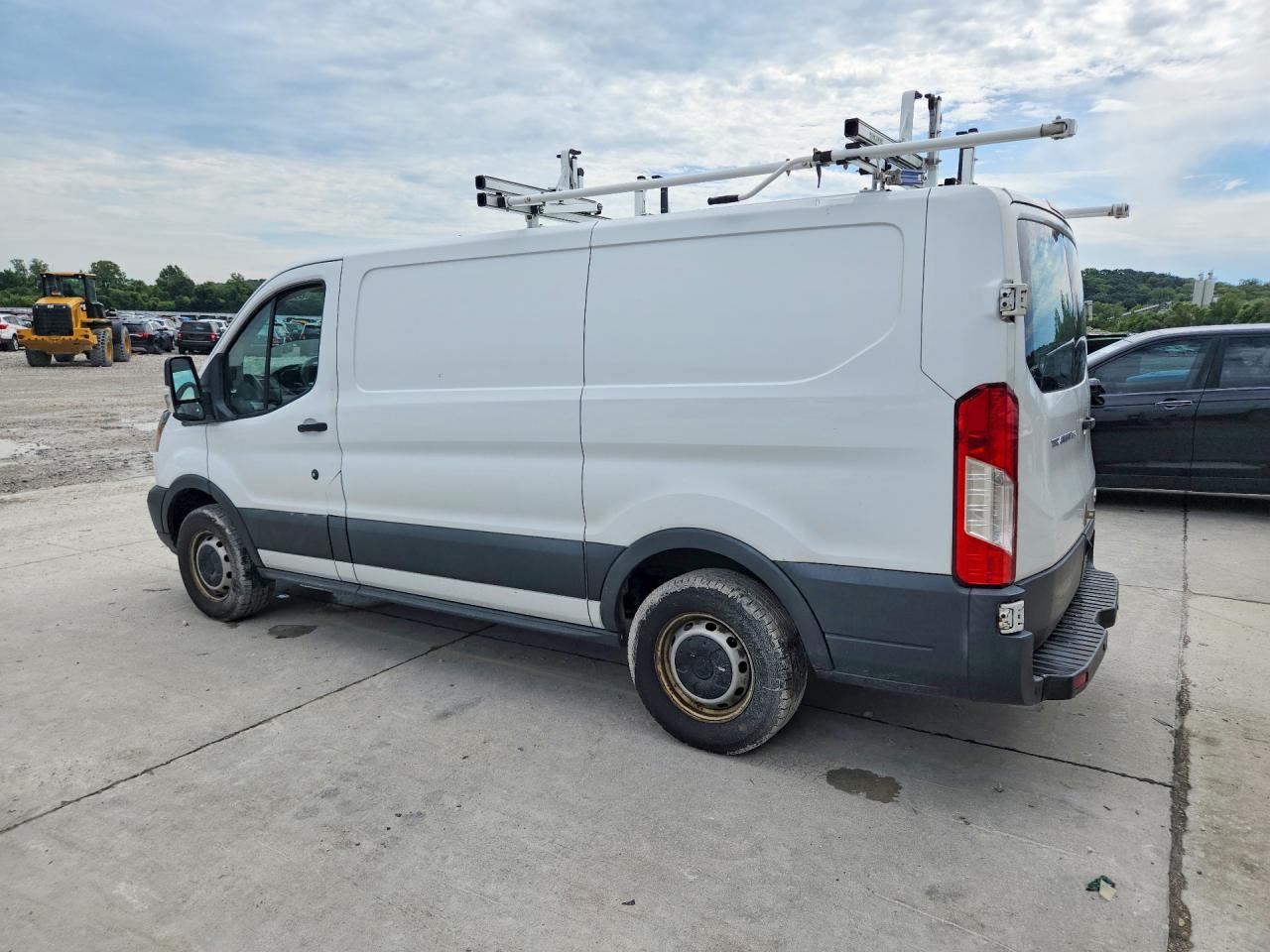1FTYE1ZM4GKA81082 · 2016 FORD TRANSIT · 2/13