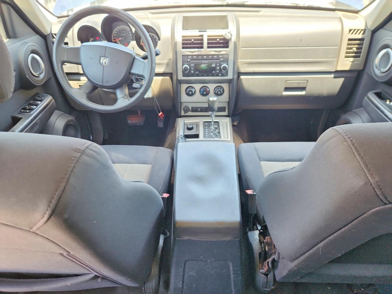 1D4PU2GK7AW113712 · 2010 DODGE NITRO · 8/12