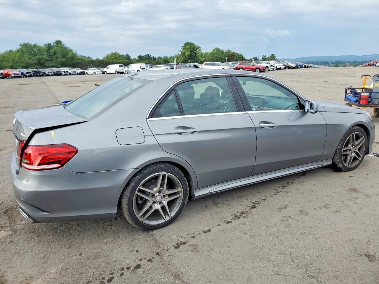 WDDHF8JB4FB104400 · 2023 MERCEDES-BENZ E · 3/13
