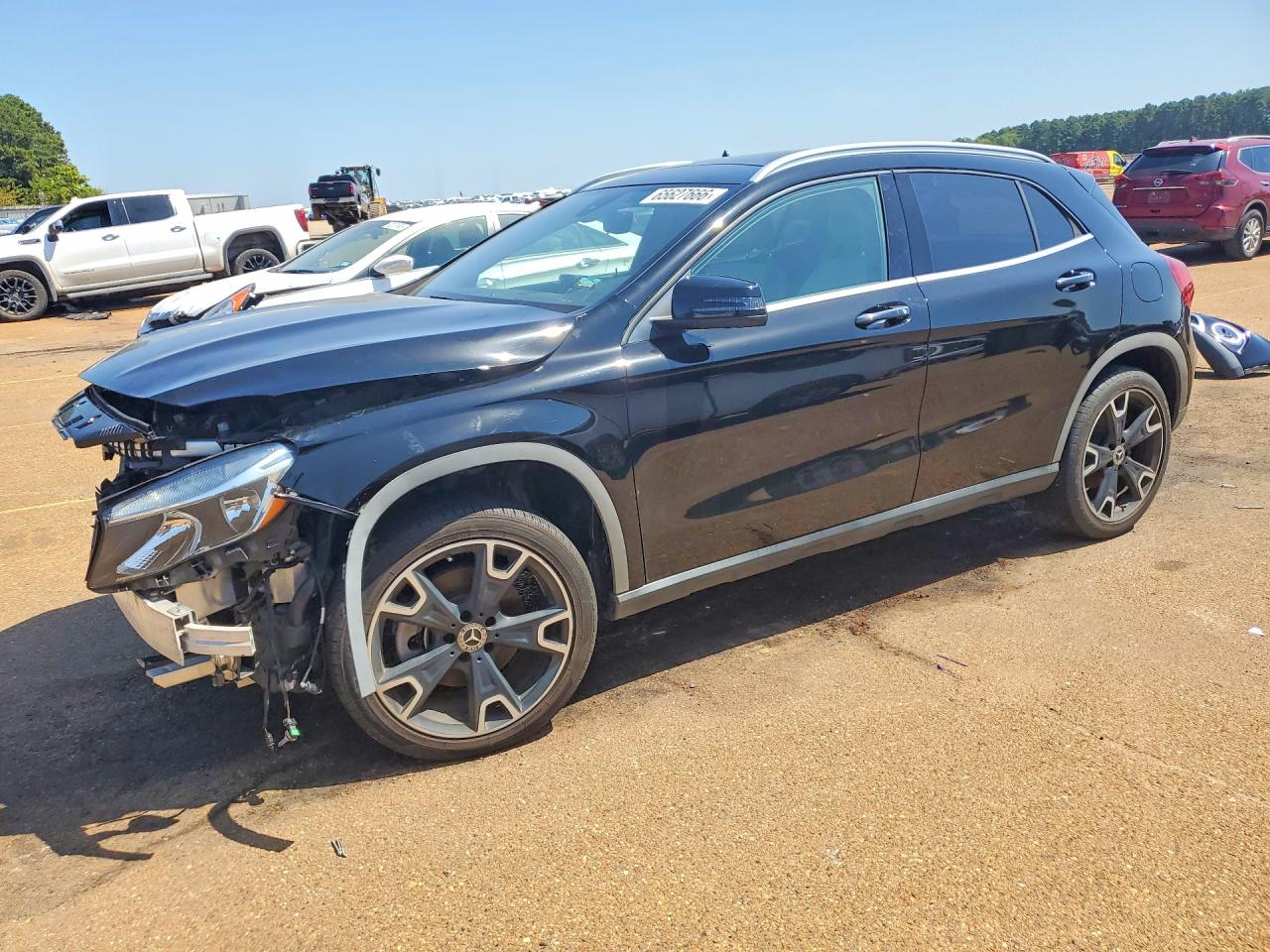WDCTG4EB2JJ407592 · 2018 MERCEDES-BENZ GLA