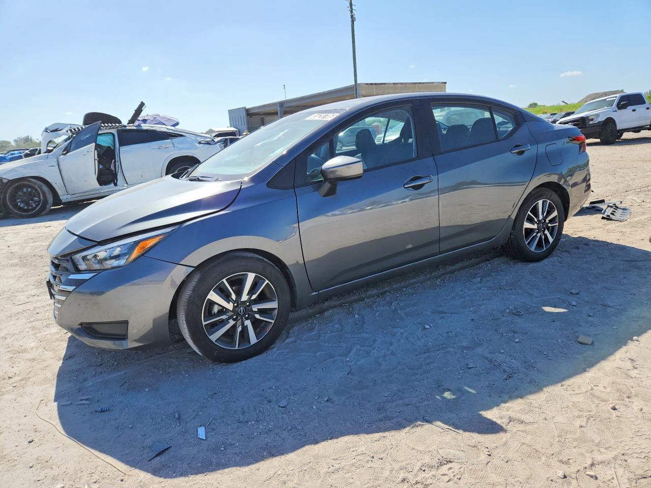 3N1CN8EV4SL879335 · 2025 NISSAN VERSA