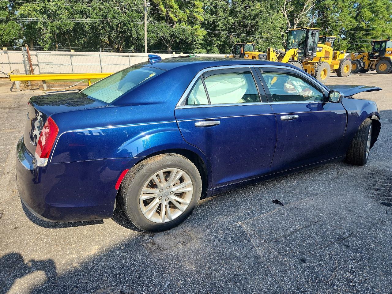 2C3CCAAG6GH295797 · 2016 CHRYSLER 300 · 3/13