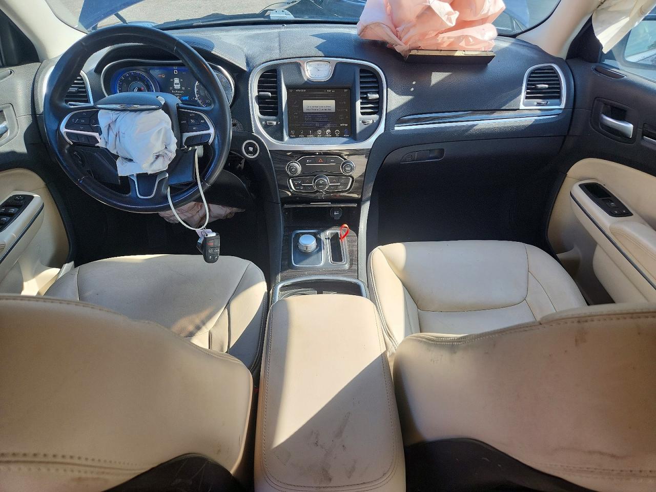 2C3CCAAG6GH295797 · 2016 CHRYSLER 300 · 8/13