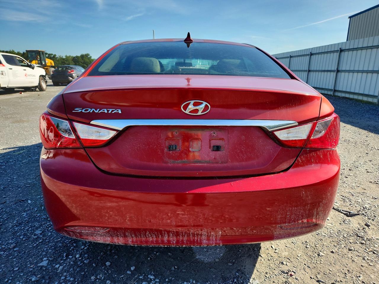 5NPEB4AC9BH239911 · 2011 HYUNDAI SONATA · 6/12
