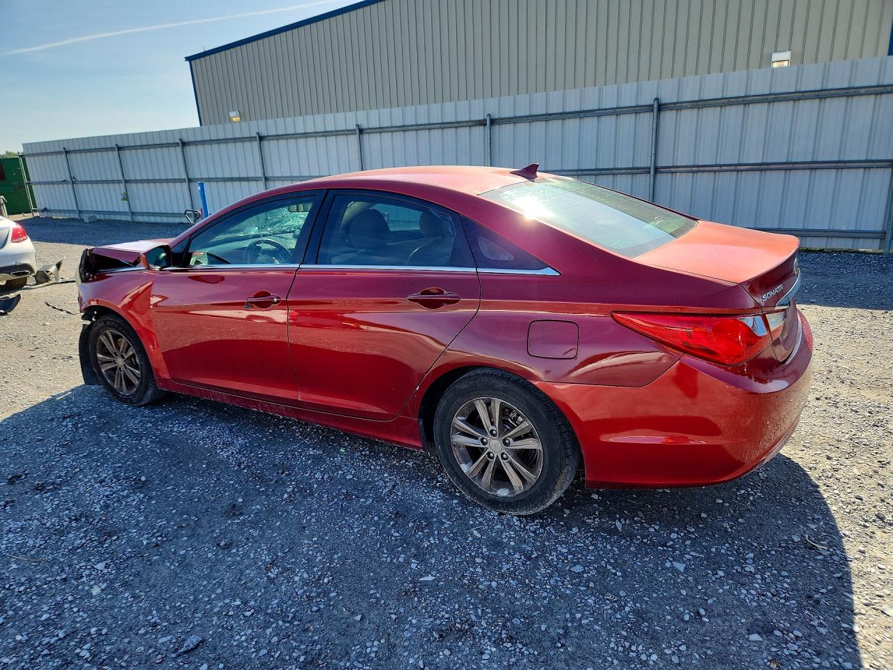 5NPEB4AC9BH239911 · 2011 HYUNDAI SONATA · 2/12
