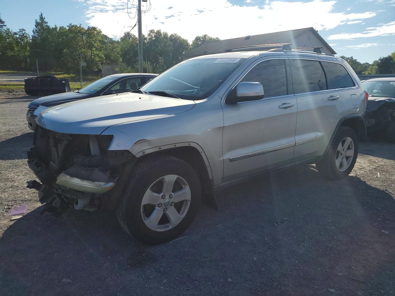 1J4RR4GG3BC613085 · 2011 JEEP GRAND CHEROKEE