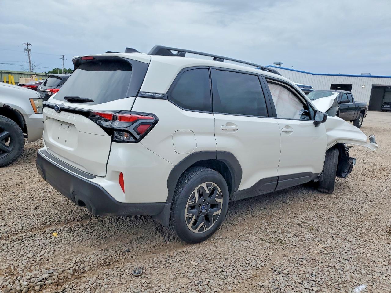 JF2SLDDC8SH610326 · 2025 SUBARU FORESTER · 3/13