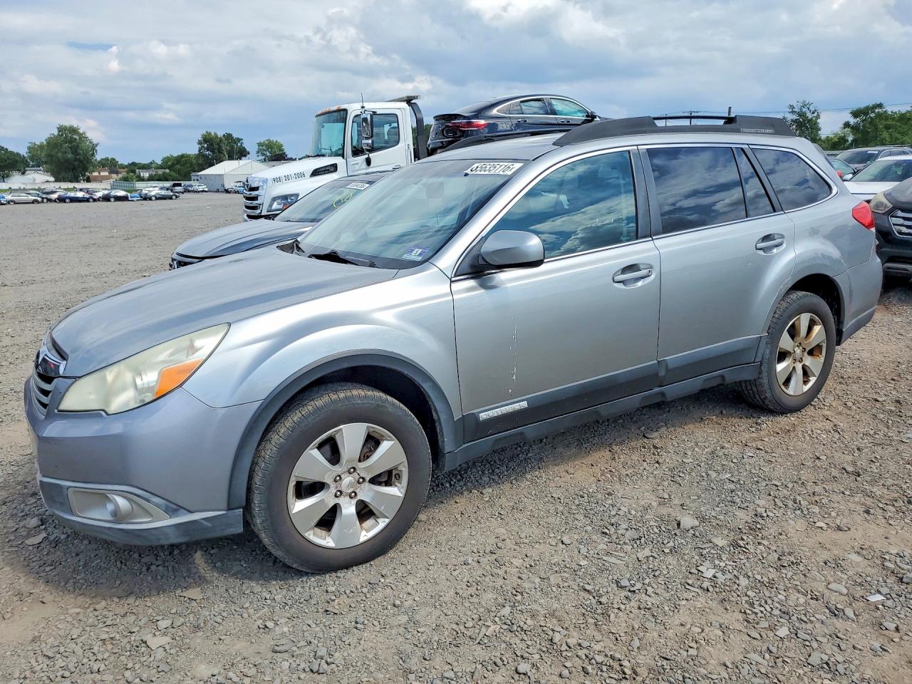 4S4BRDLC0B2319185 · 2011 SUBARU OUTBACK