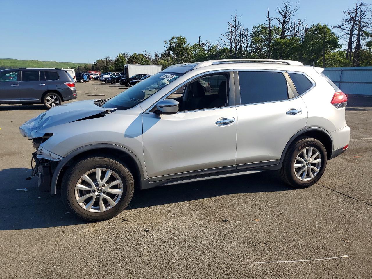 5N1AT2MV3HC845766 · 2017 NISSAN ROGUE