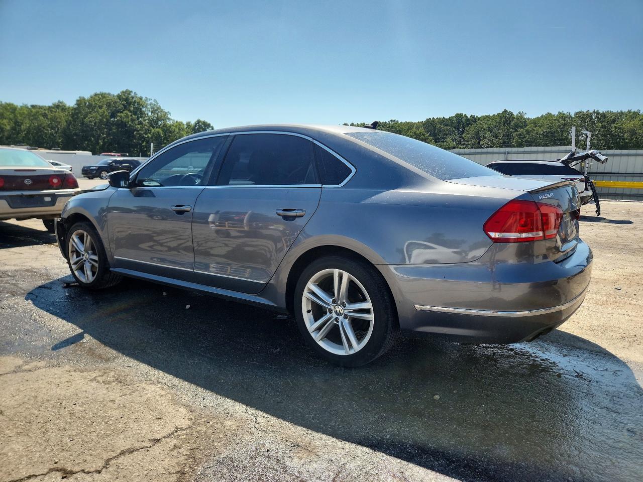 1VWBN7A39DC087264 · 2013 VOLKSWAGEN PASSAT · 2/13