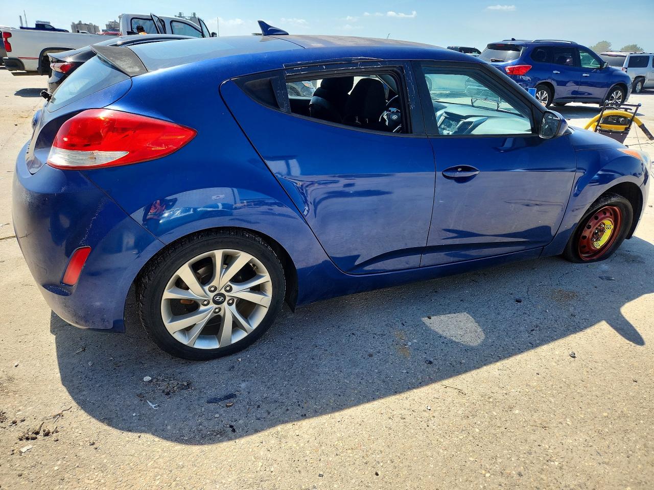 KMHTC6AD0GU282325 · 2016 HYUNDAI VELOSTER · 3/12