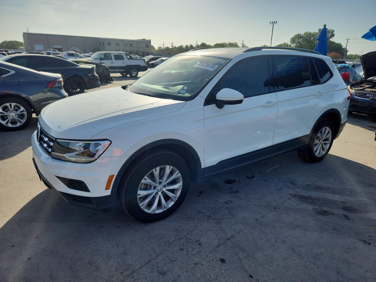3VV1B7AX5LM112606 · 2020 VOLKSWAGEN TIGUAN