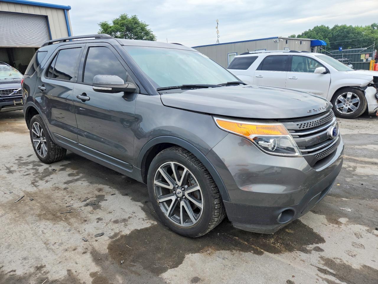 1FM5K8D88FGA96101 · 2015 FORD EXPLORER · 4/13