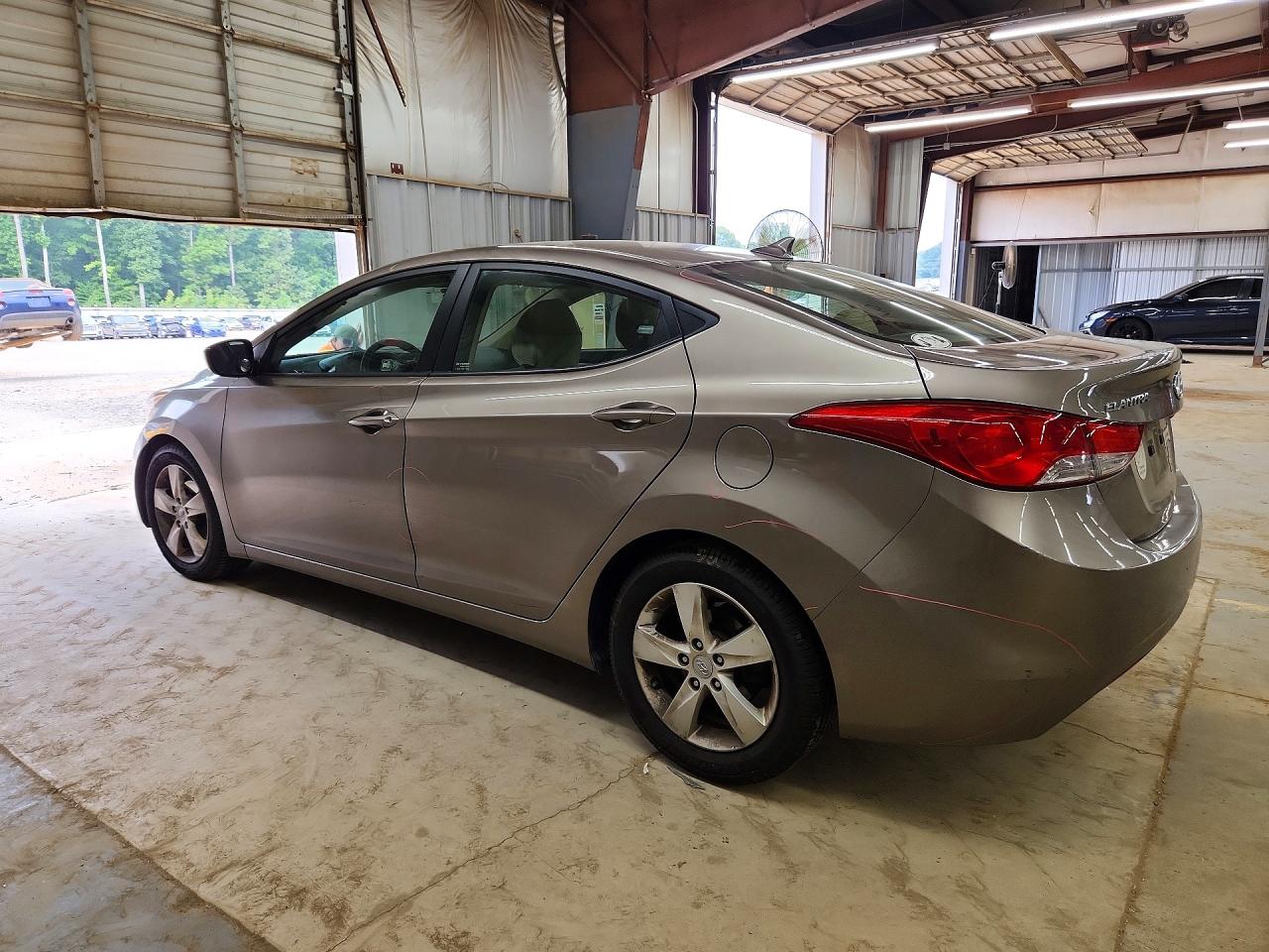 5NPDH4AE5DH308429 · 2013 HYUNDAI ELANTRA · 2/12