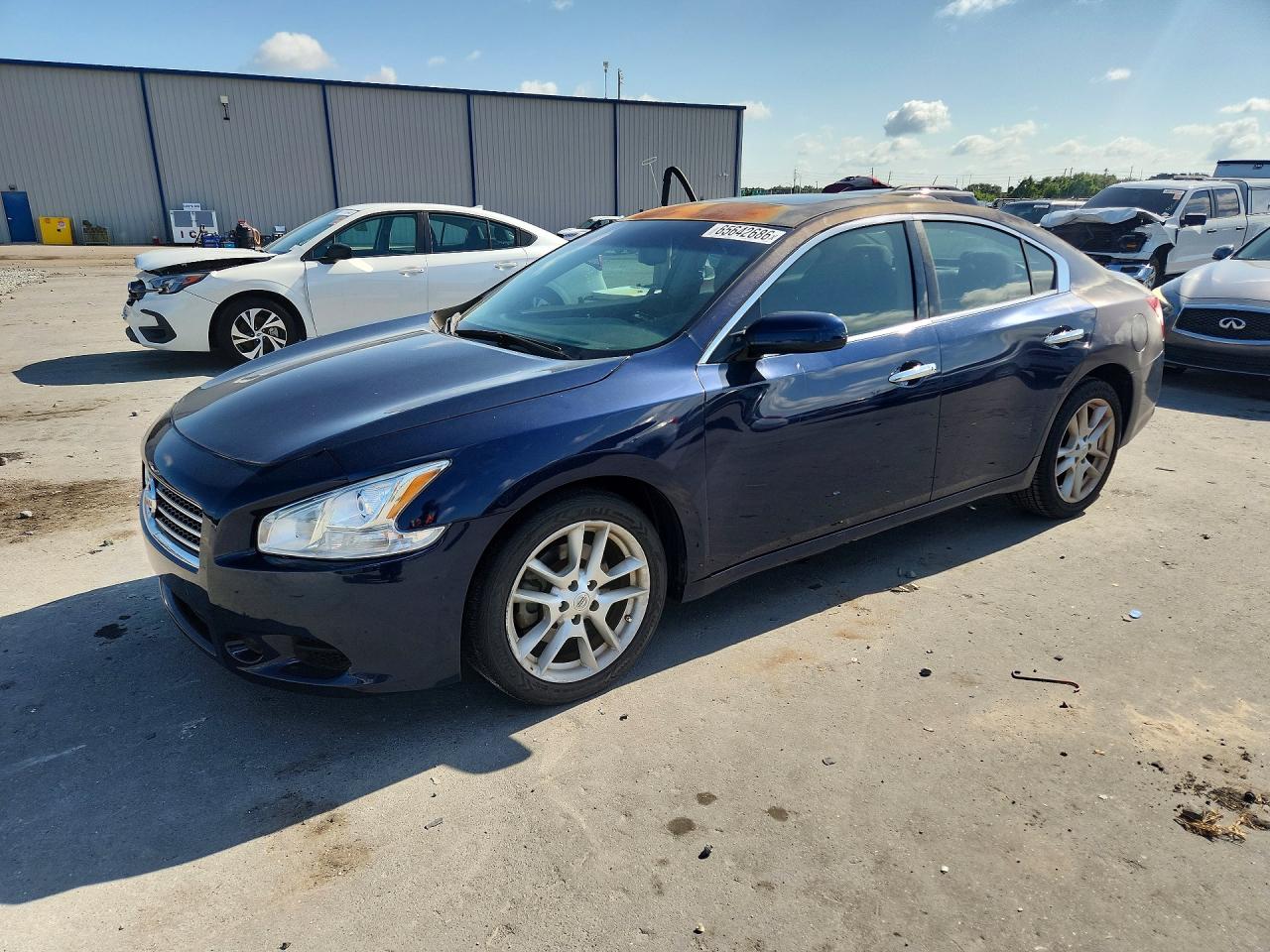 1N4AA5APXAC821980 · 2010 NISSAN MAXIMA