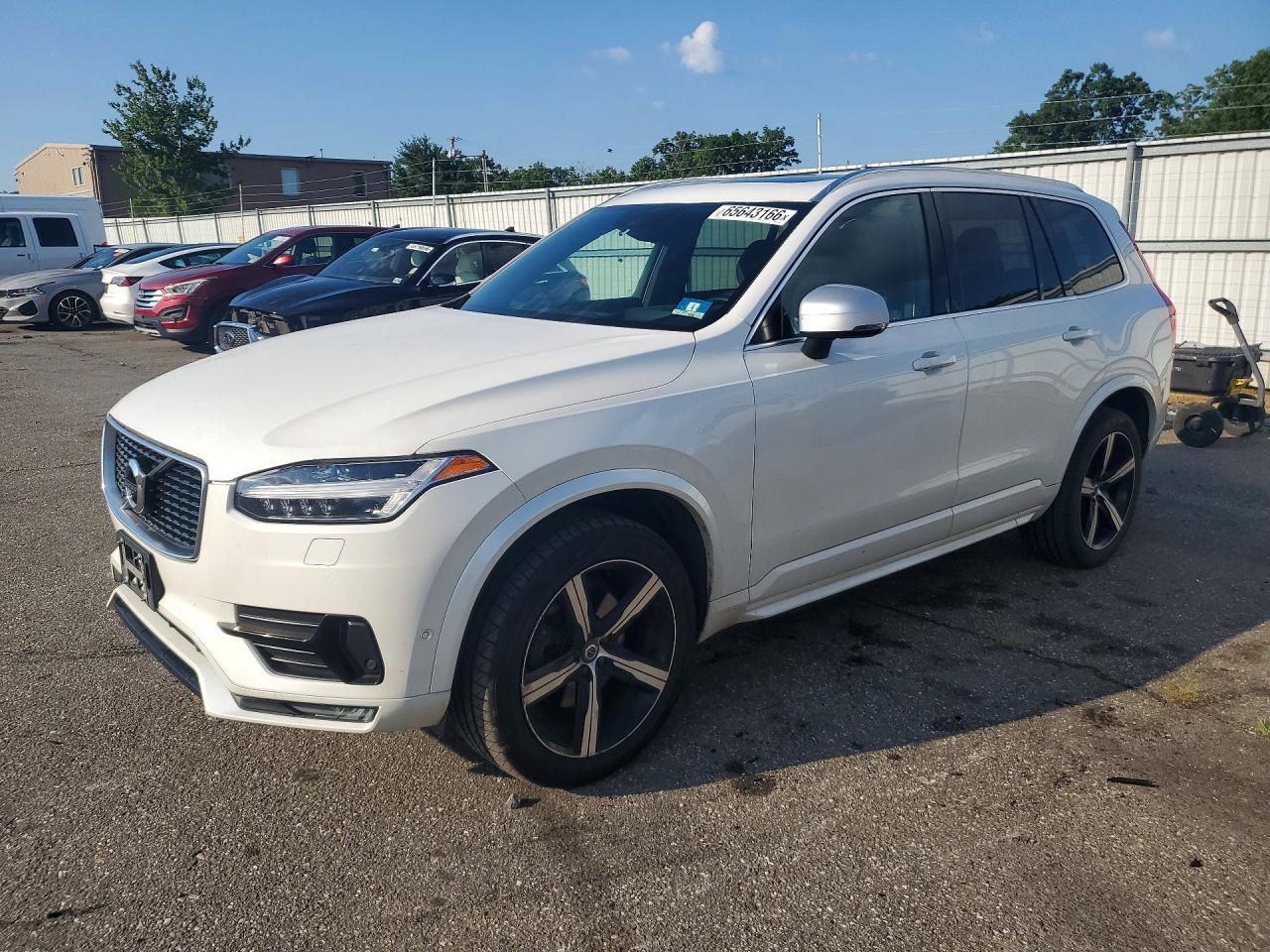 YV4A22PM4G1057628 · 2016 VOLVO XC90
