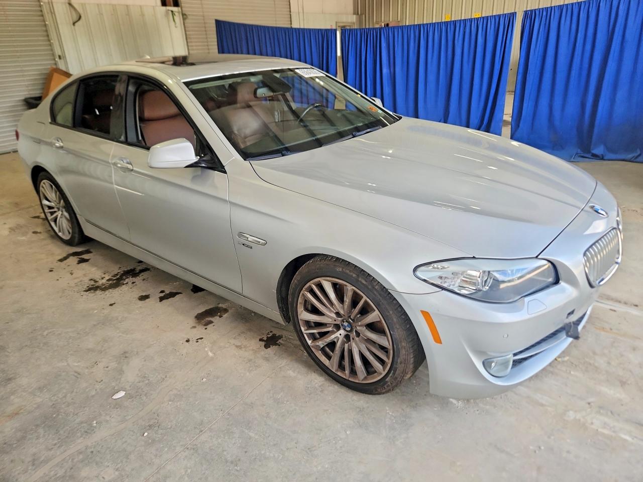 WBAFU9C55BC785351 · 2011 BMW 550 · 4/12