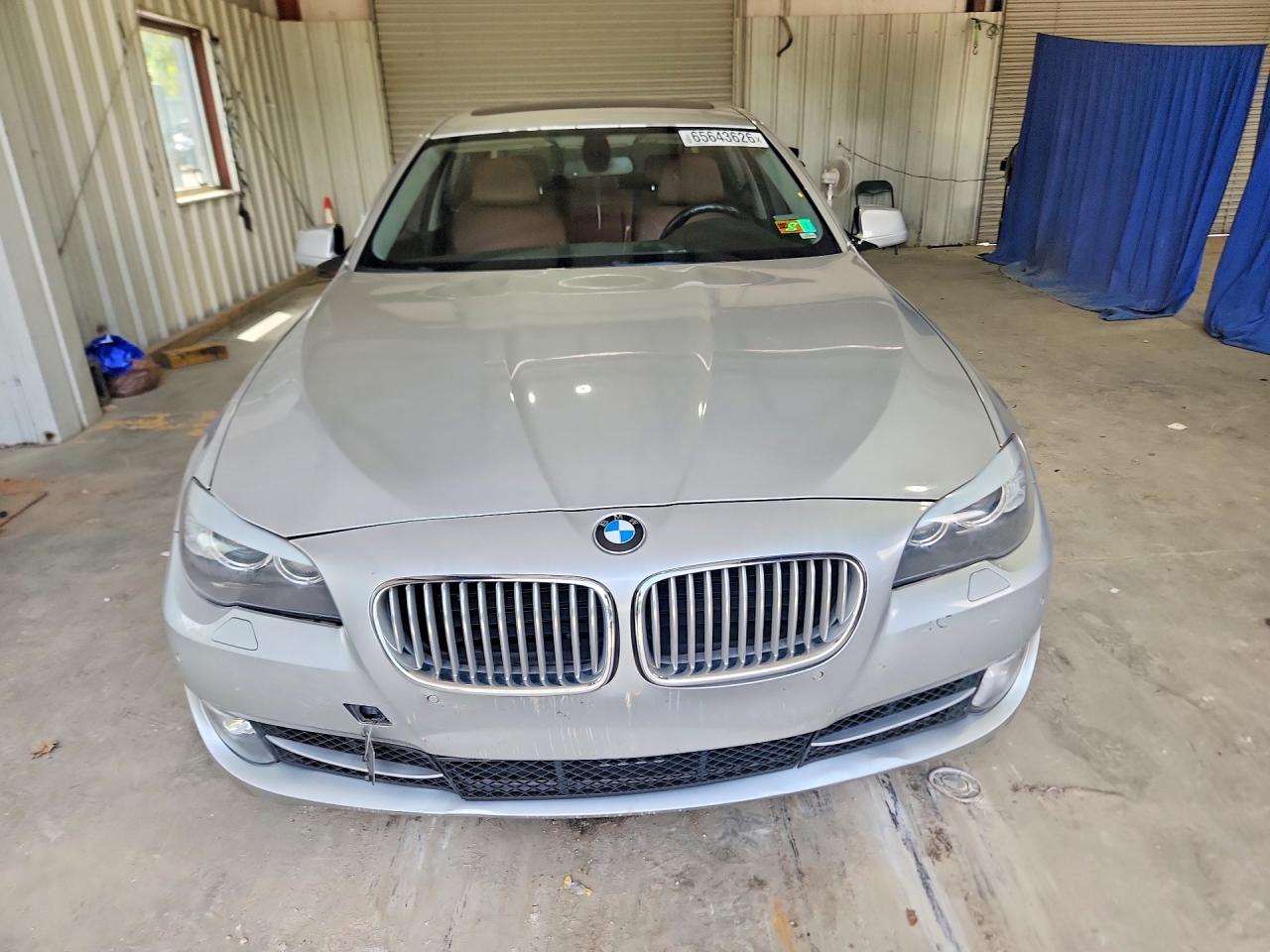 WBAFU9C55BC785351 · 2011 BMW 550 · 5/12