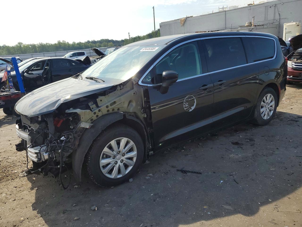 2020 CHRYSLER VOYAGER