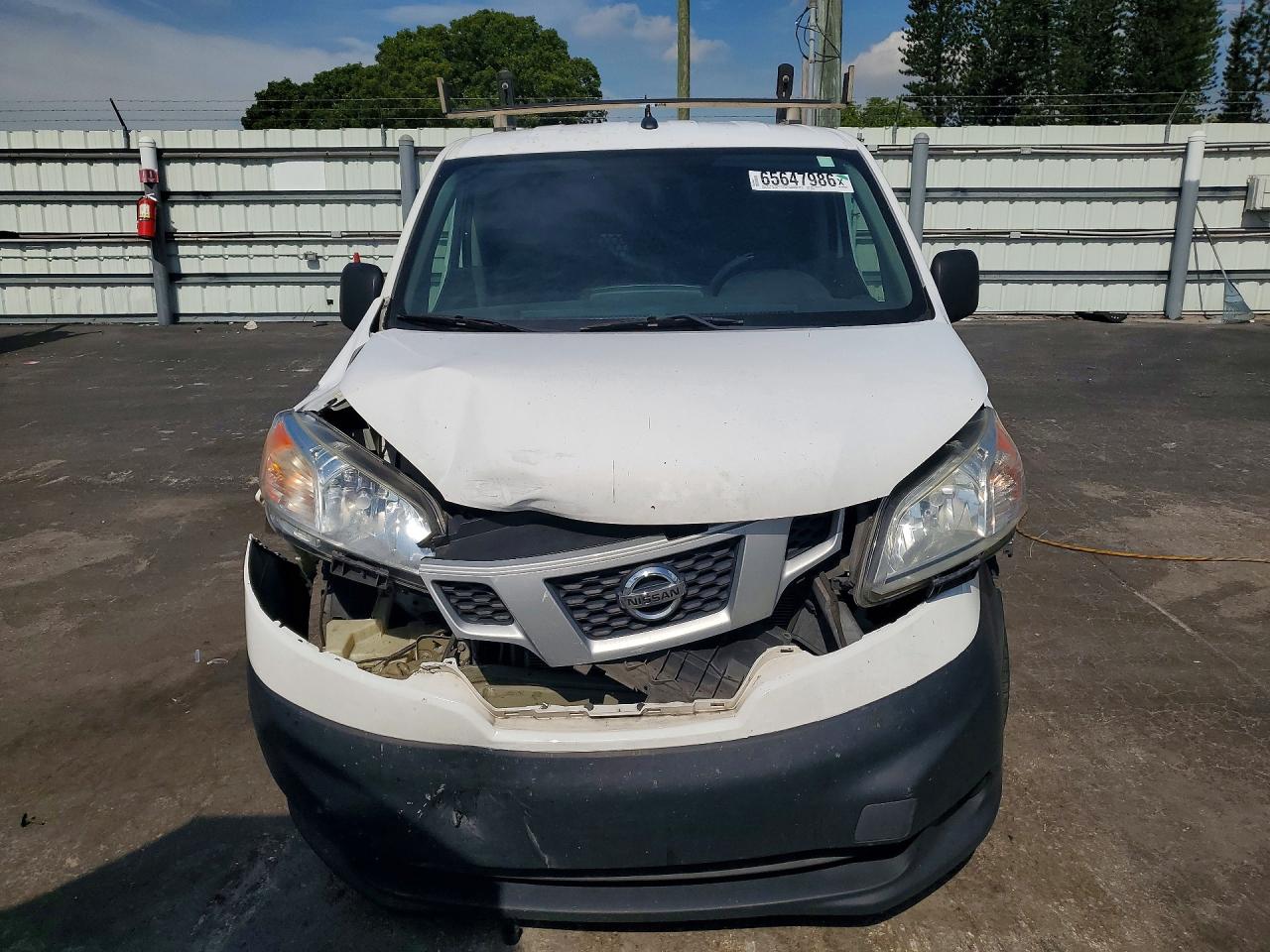 3N6CM0KN8FK703919 · 2015 NISSAN NV200 · 5/13