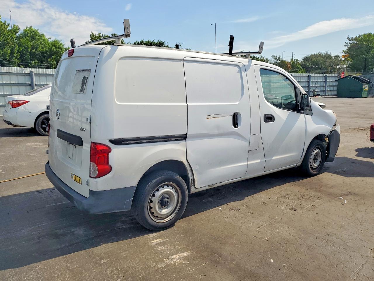 3N6CM0KN8FK703919 · 2015 NISSAN NV200 · 3/13