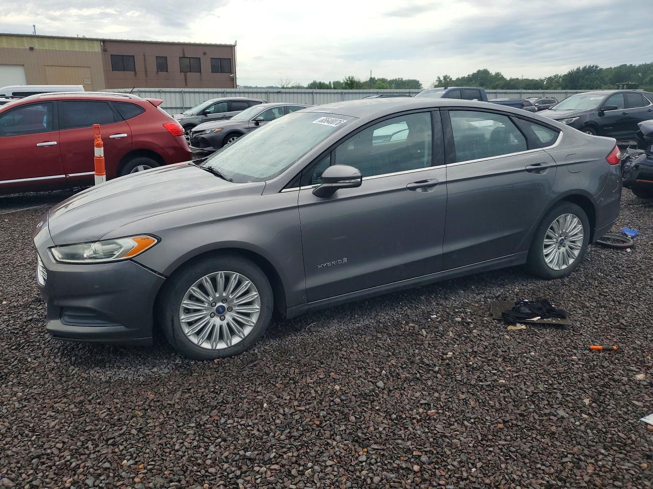 3FA6P0LUXDR380268 · 2013 FORD FUSION