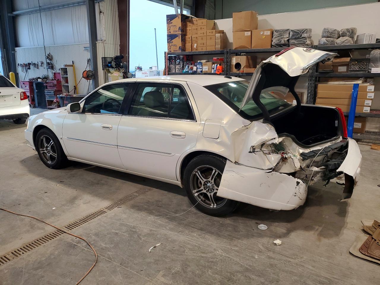 1G6KD57Y67U122387 · 2007 CADILLAC DTS · 2/12