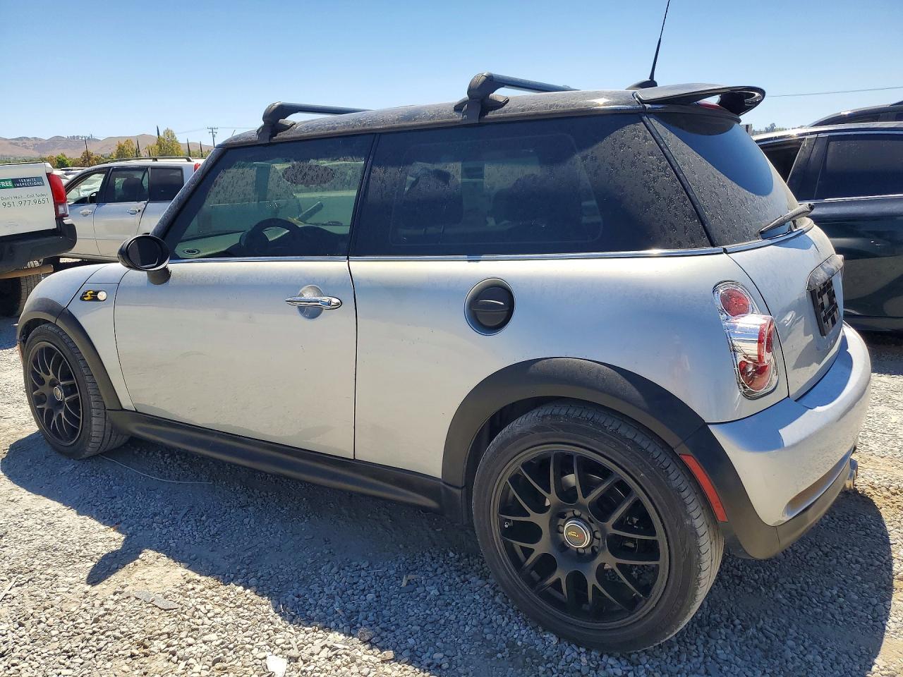 WMWRE33565TG97570 · 2005 MINI COOPER · 2/12