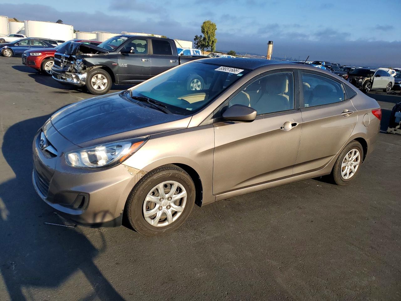 KMHCT4AE2DU542099 · 2013 HYUNDAI ACCENT