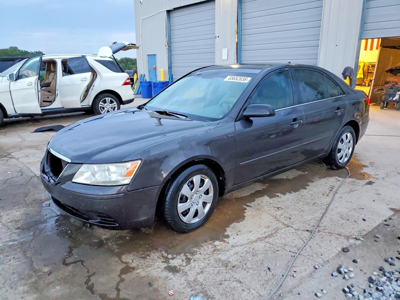 5NPET46FX9H468995 · 2009 HYUNDAI SONATA