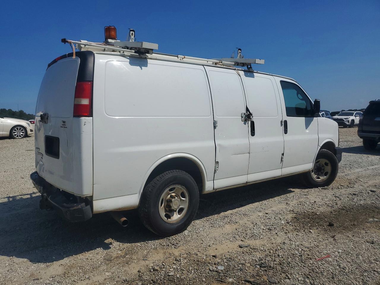 1GCWGFCG2B1138766 · 2011 CHEVROLET EXPRESS G2500 · 3/12