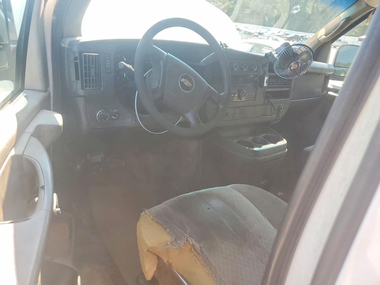 1GCWGFCG2B1138766 · 2011 CHEVROLET EXPRESS G2500 · 8/12