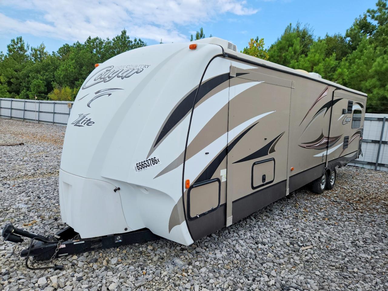 4YDT33R27FV503480 · 2015 KEYSTONE COUGAR