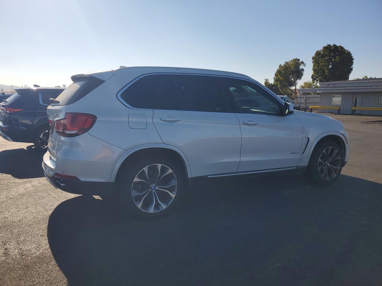 5UXKR0C5XE0K50471 · 2014 BMW X5 · 3/13