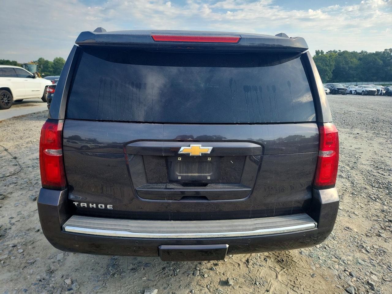1GNSCCKC0FR279020 · 2015 CHEVROLET TAHOE · 6/13