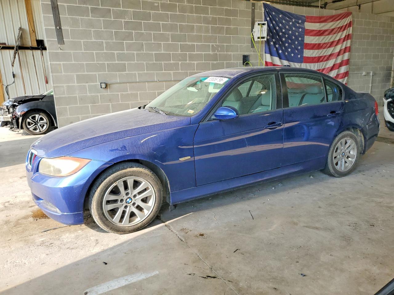 WBAVA33527PG53605 · 2007 BMW 328