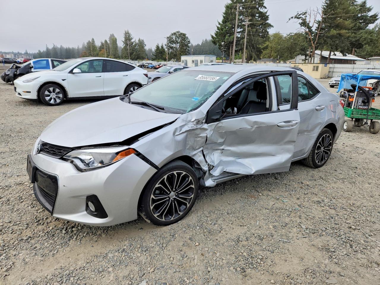 2T1BURHE5FC476860 · 2015 TOYOTA COROLLA