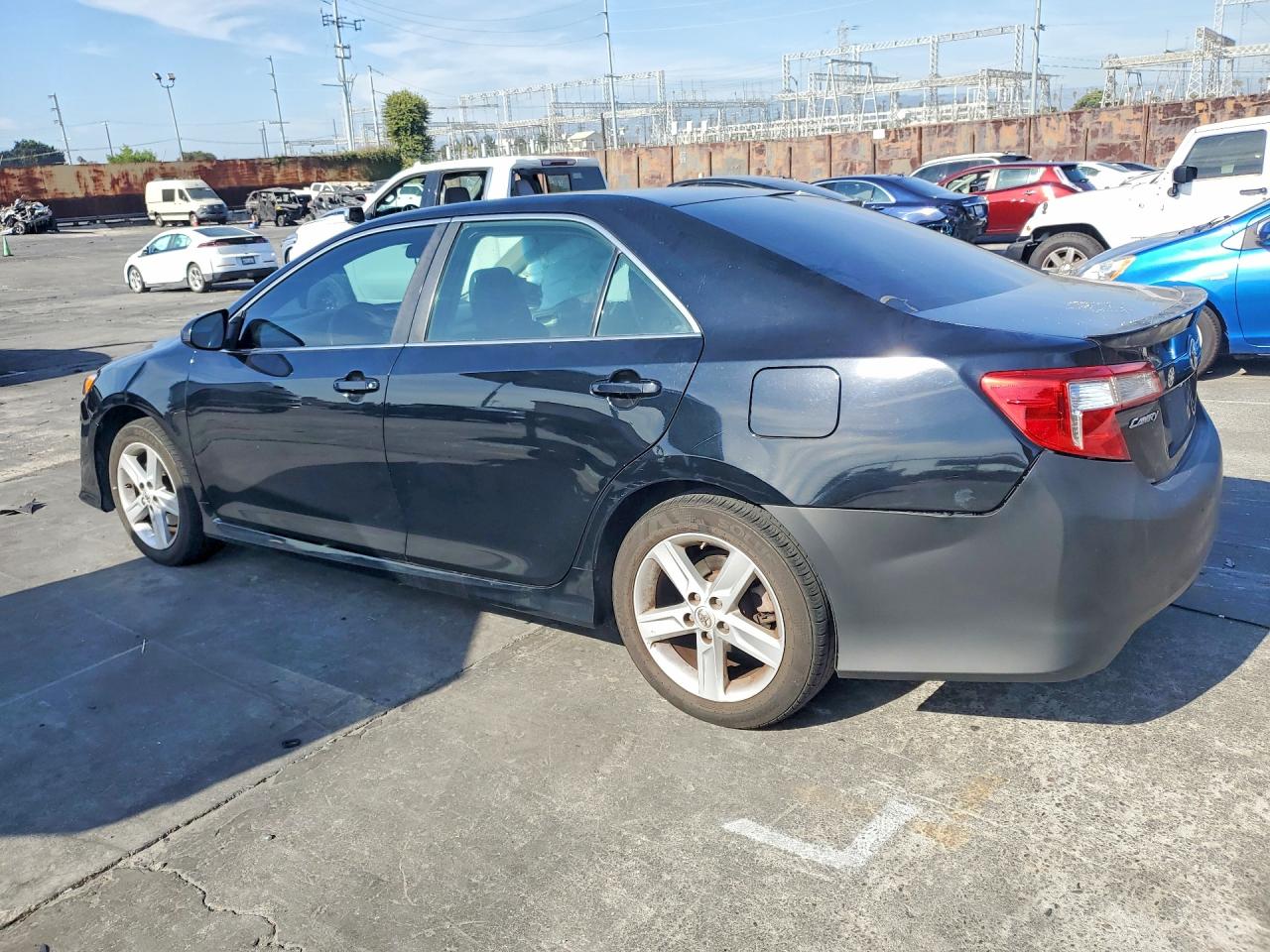 4T1BF1FK4CU192537 · 2012 TOYOTA CAMRY · 2/12