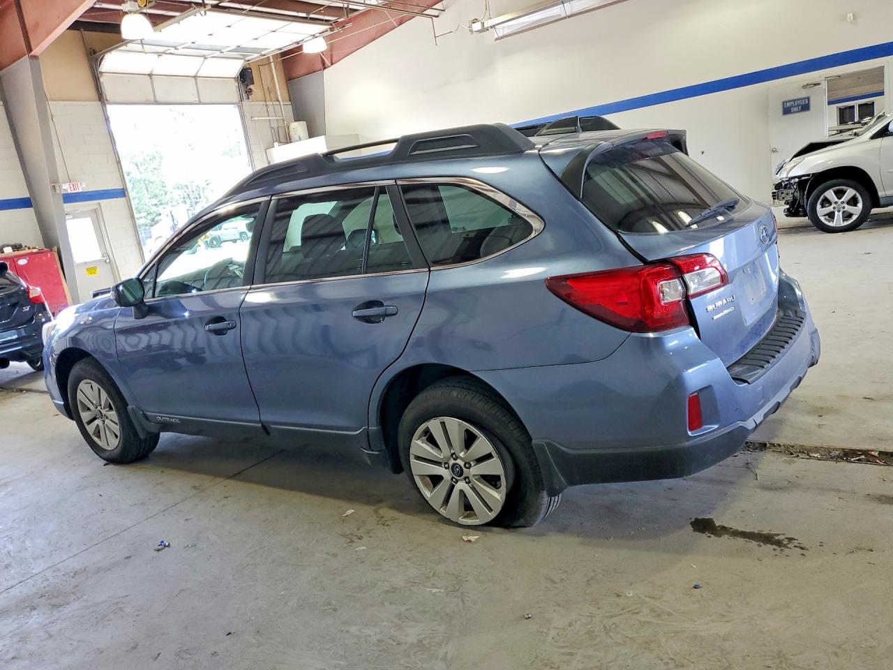 4S4BSAHC6H3235869 · 2017 SUBARU OUTBACK · 2/13