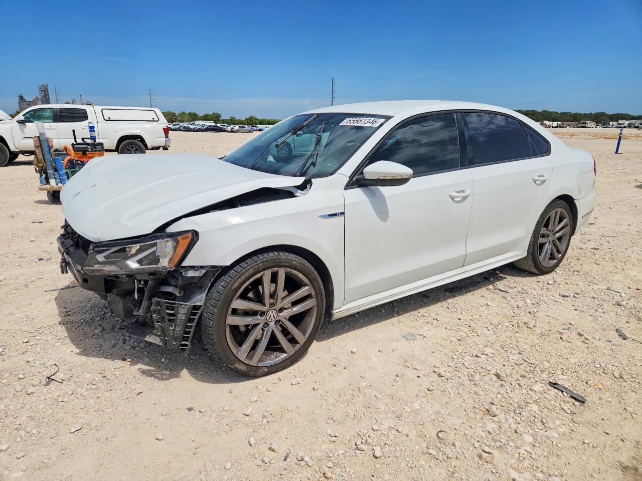 1VWAA7A35JC036203 · 2018 VOLKSWAGEN PASSAT