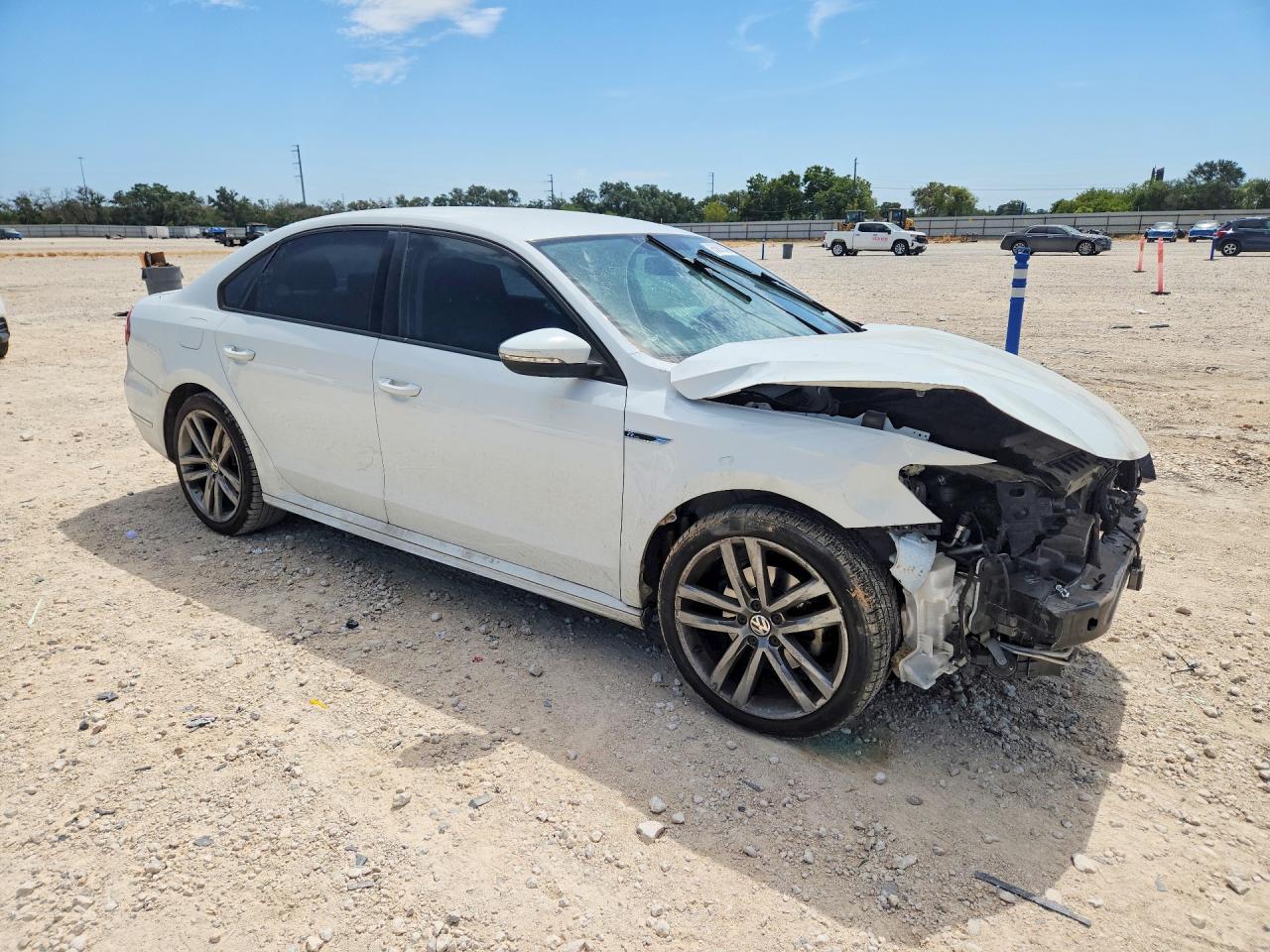 1VWAA7A35JC036203 · 2018 VOLKSWAGEN PASSAT · 4/13