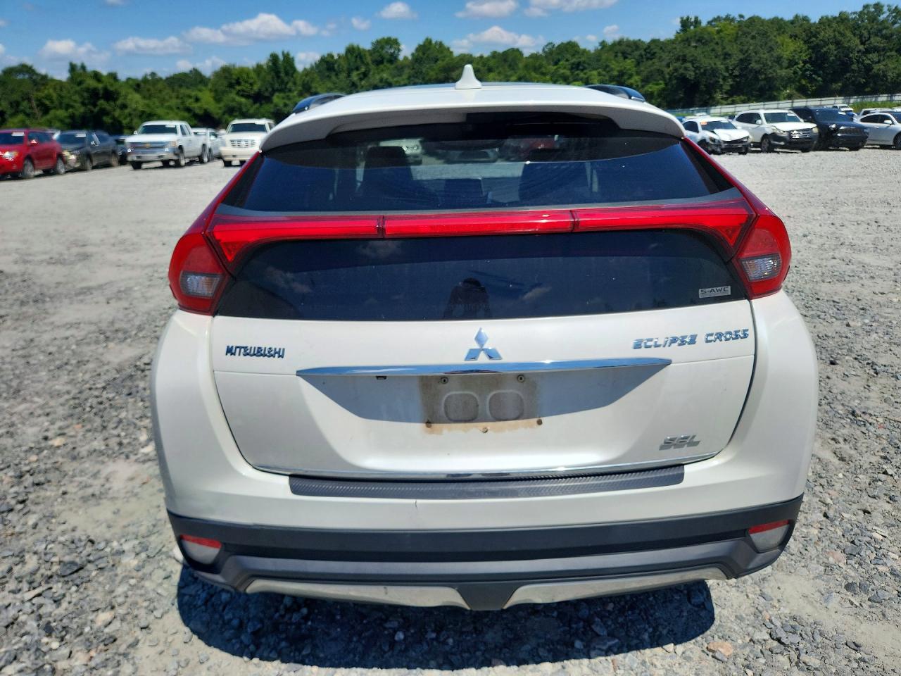 JA4AT5AA2JZ042340 · 2018 MITSUBISHI ECLIPSE CROSS · 6/14