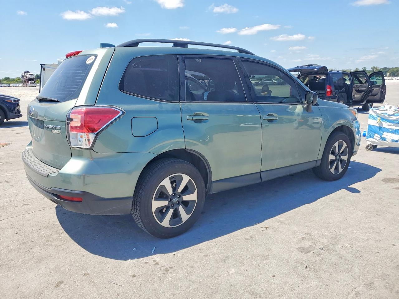 JF2SJABC1HH462004 · 2017 SUBARU FORESTER · 3/13