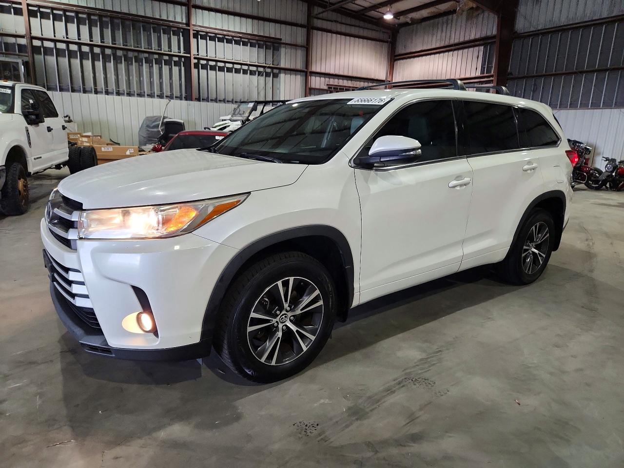 5TDBZRFH1HS363576 · 2017 TOYOTA HIGHLANDER