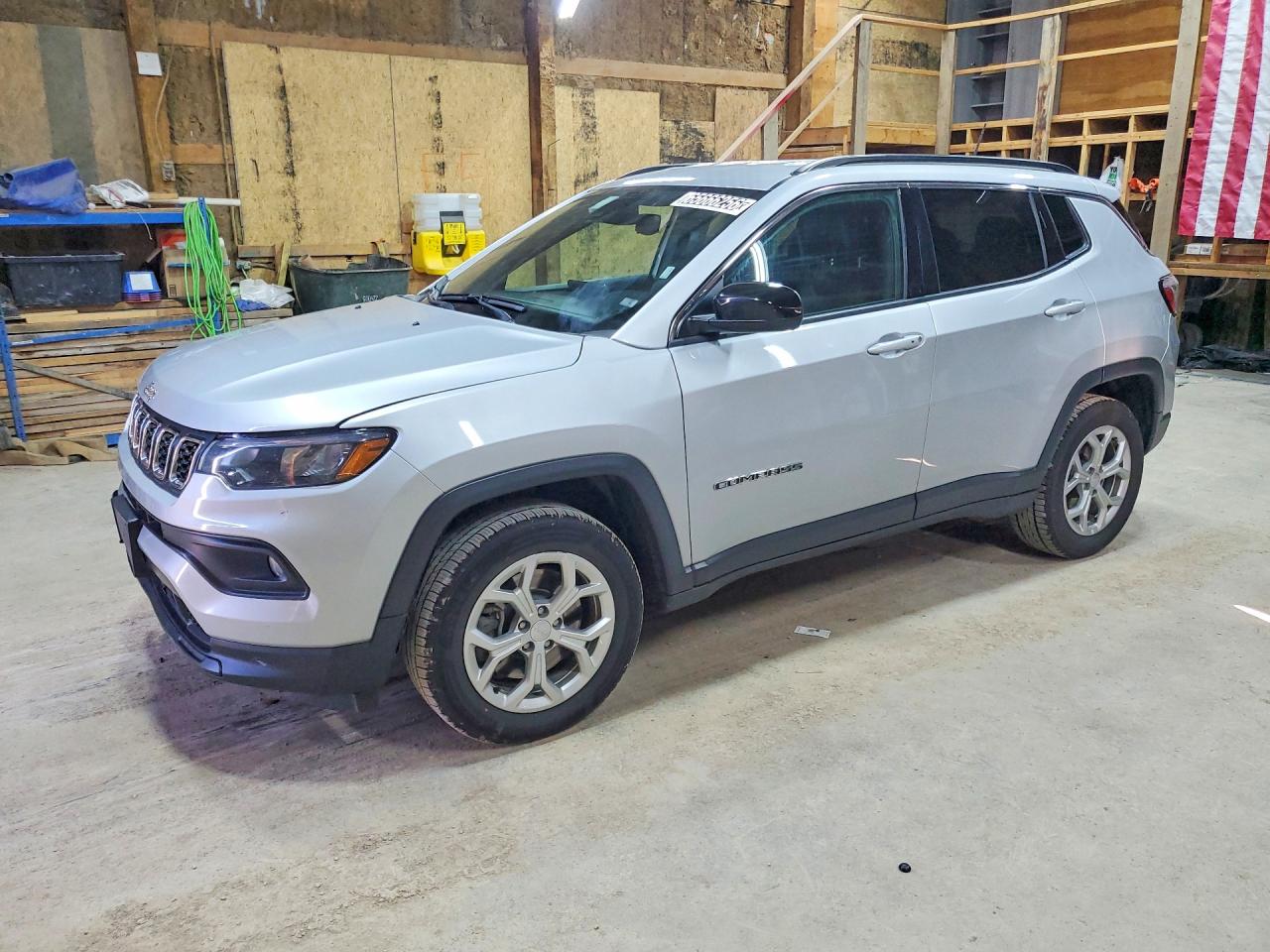 3C4NJDBNXRT133139 · 2024 JEEP COMPASS