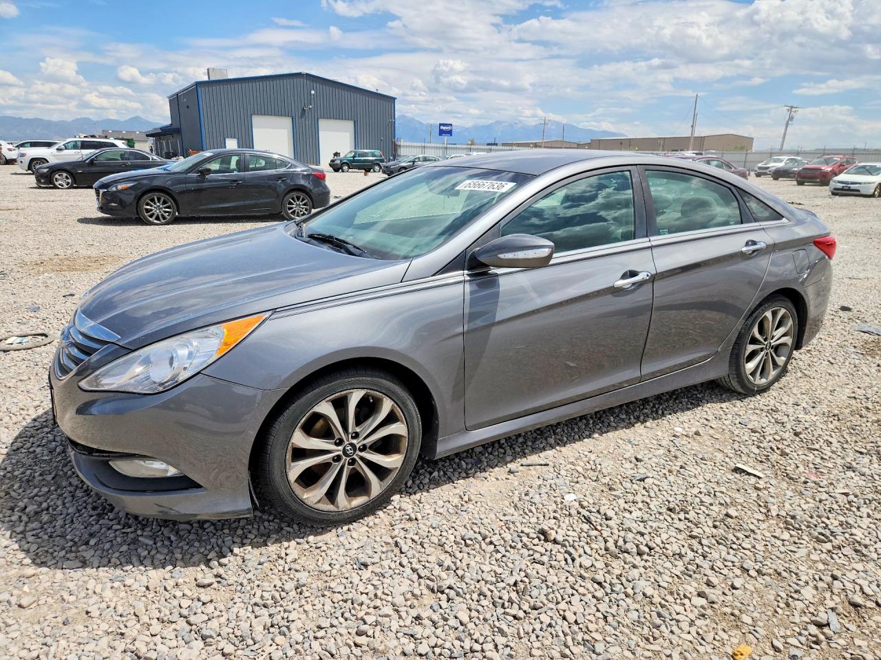 5NPEC4AB0EH930043 · 2014 HYUNDAI SONATA