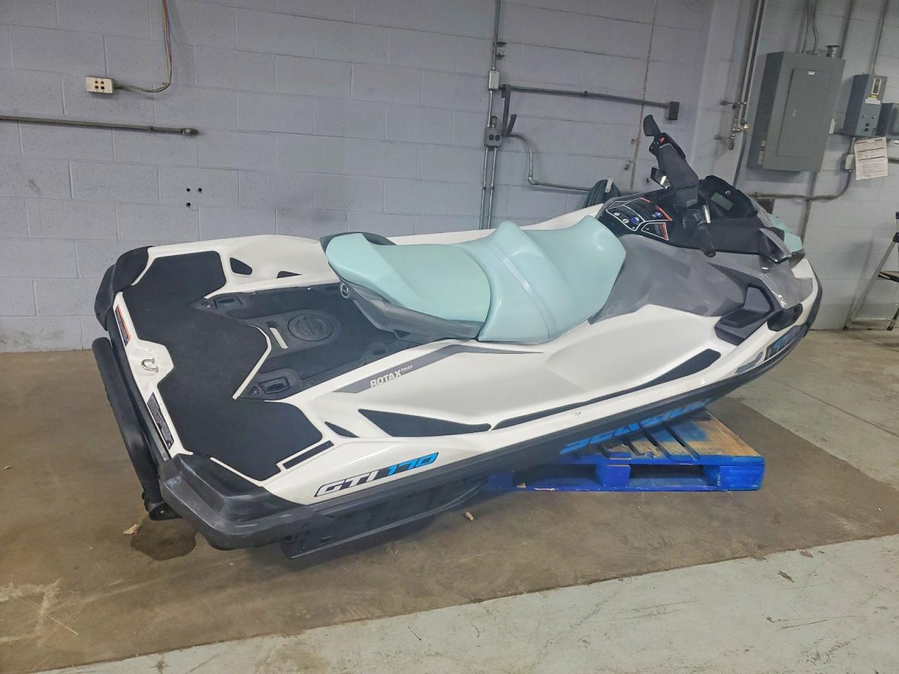 YDV22759J324 · 2024 SEA-DOO JET SKI · 4/10