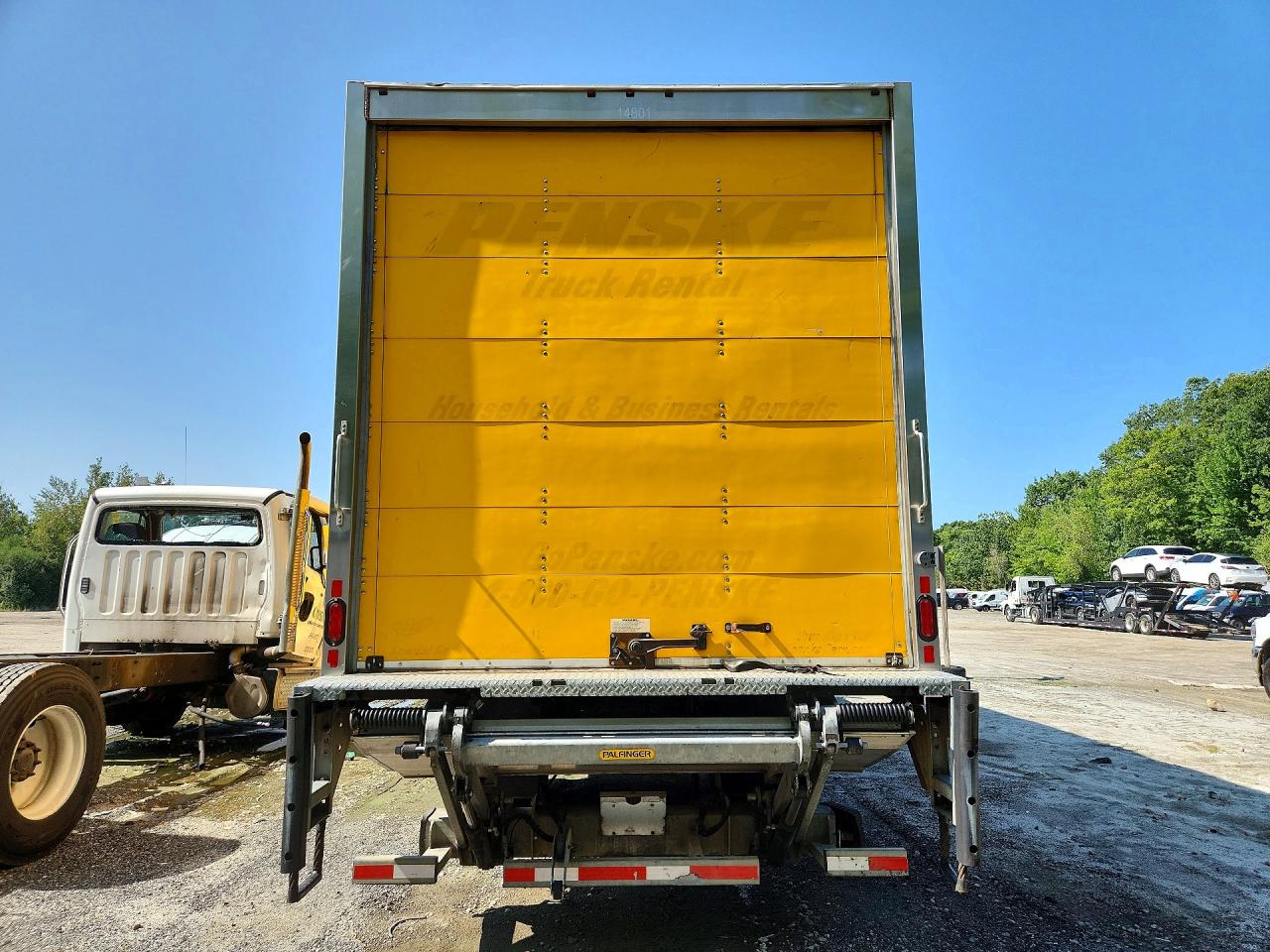 3ALACWFC8JDJH5069 · 2018 FREIGHTLINER M2 · 6/12