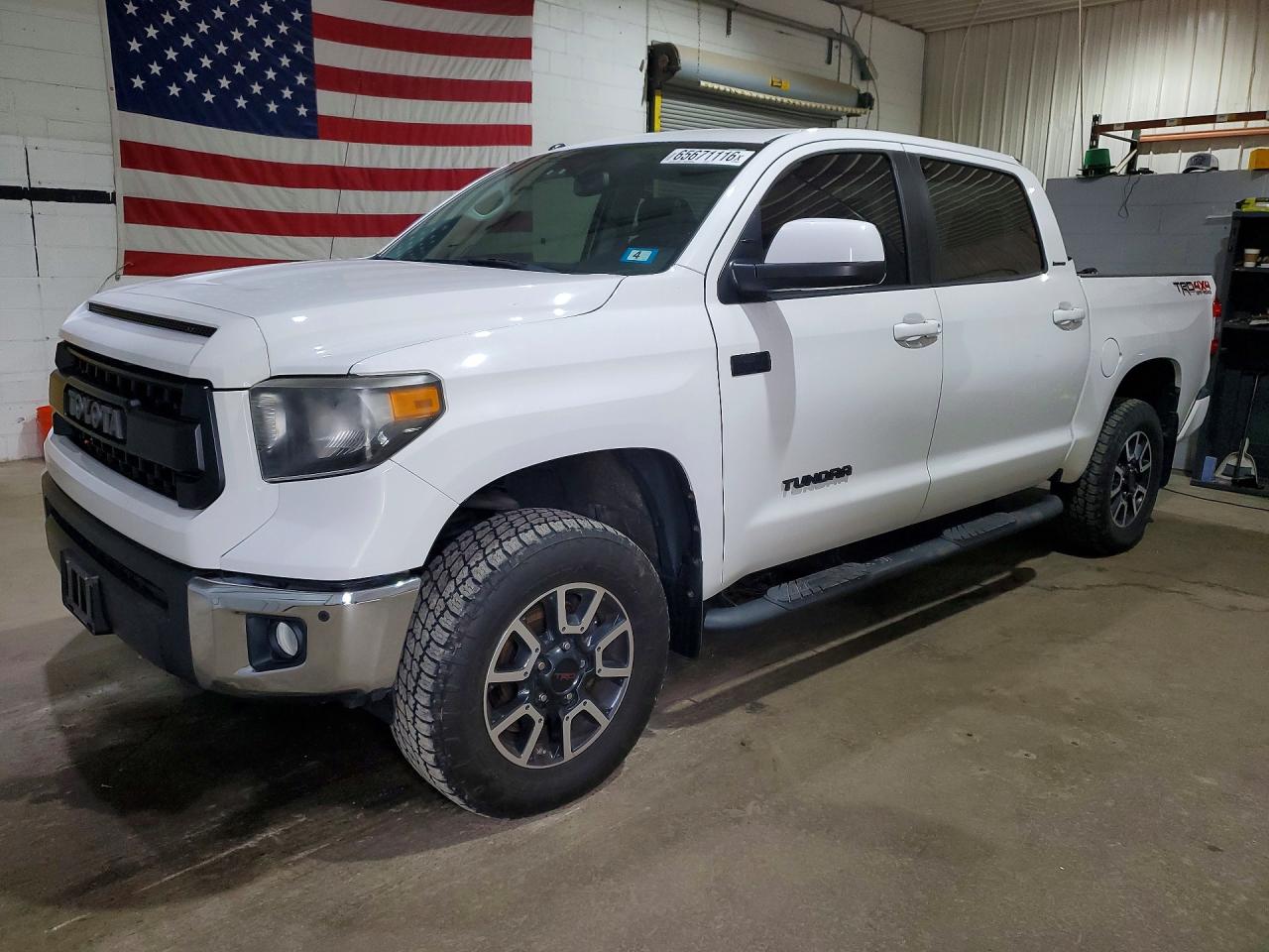 5TFHY5F10FX458341 · 2015 TOYOTA TUNDRA