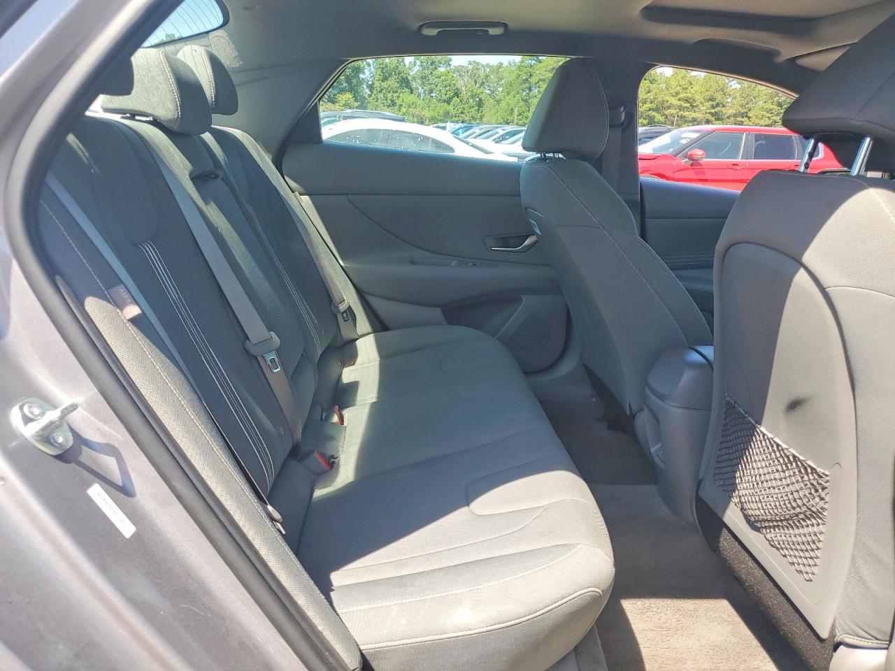 KMHLS4DG5SU936578 · 2025 HYUNDAI ELANTRA · 10/12